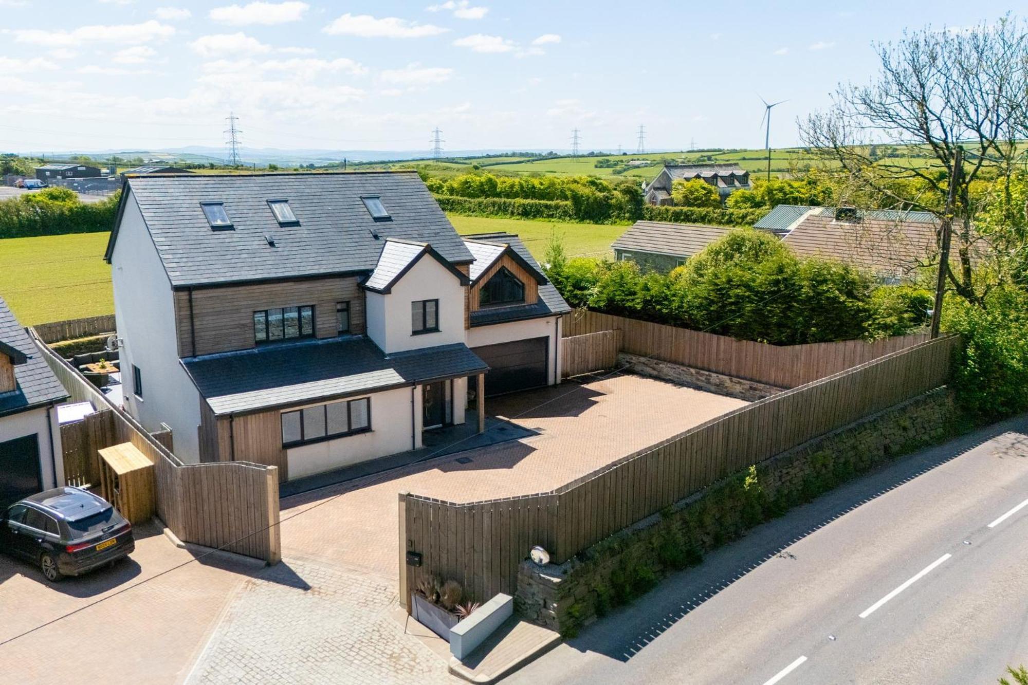 Shackled-Am-Not Villa Camelford Exterior photo